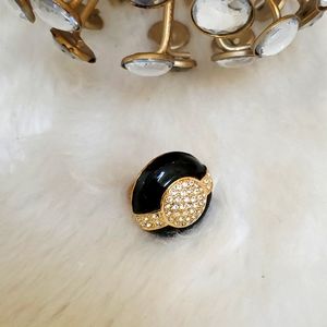 NWOT Marlyn Schiff  Black Gold Pave Cocktail Ring.